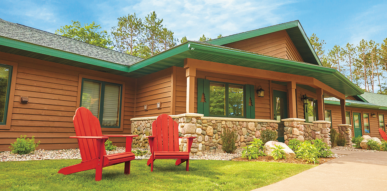 Luxurious Lakeside Getaway